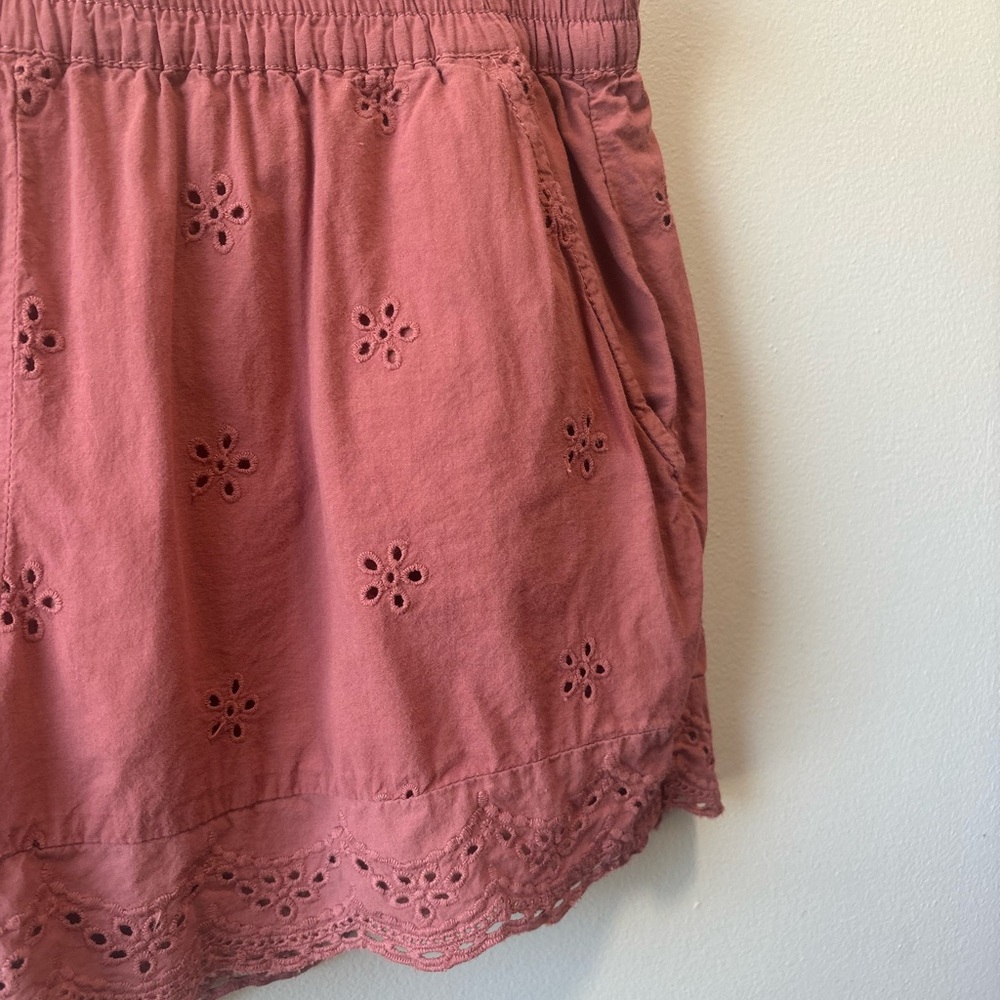 Maurice’s | Mid Rise Blush Rose Pink Eyelet Skirt w/Pockets & Scallop Hem | M
